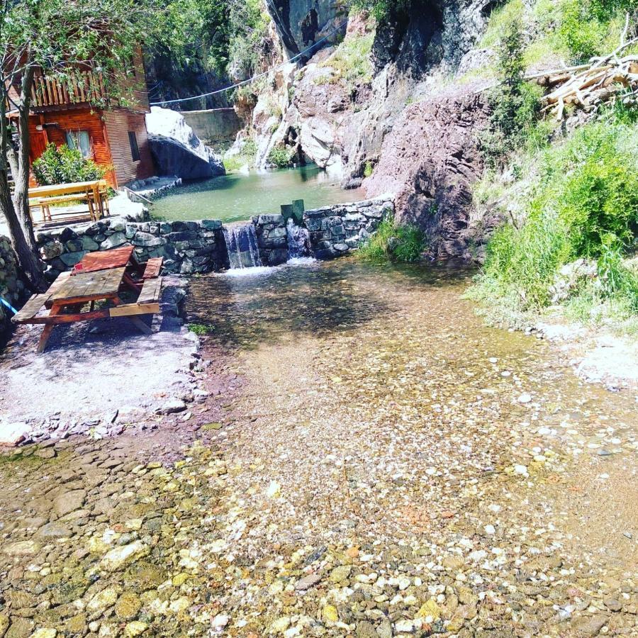 Kapuzbasi Selalesi Bastuerk Dinlenme Tesisleri Hotel Büyükçakır Екстериор снимка