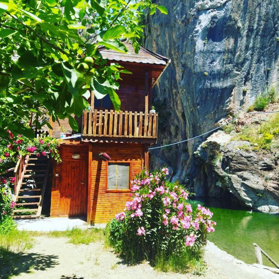 Kapuzbasi Selalesi Bastuerk Dinlenme Tesisleri Hotel Büyükçakır Екстериор снимка
